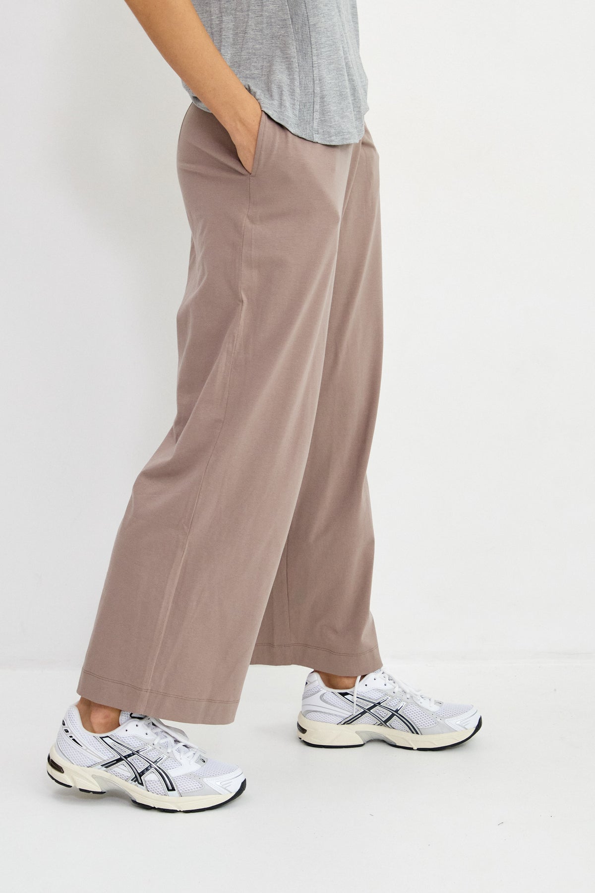 מכנסי לוטוס